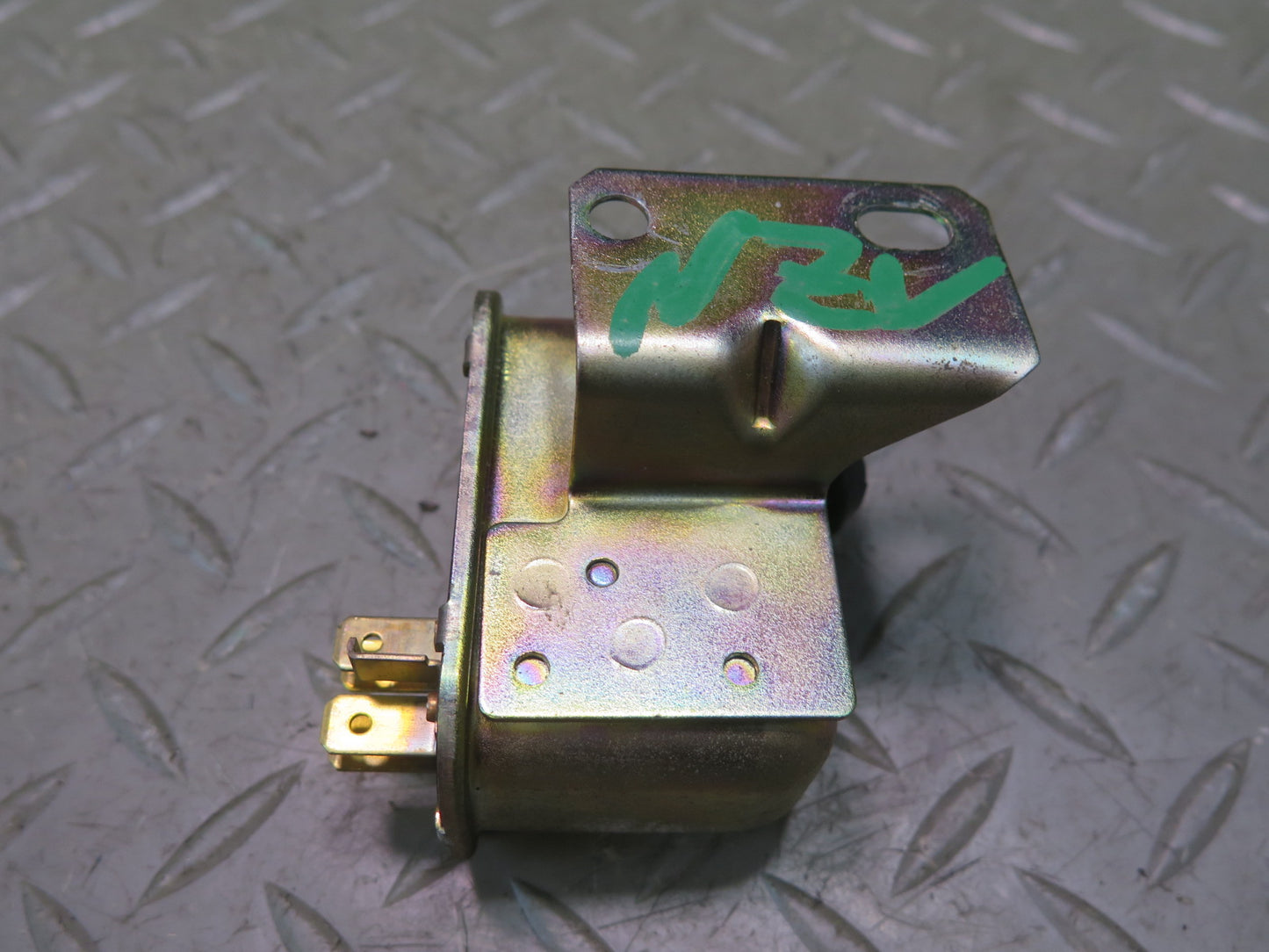 84-89 Nissan Z31 300ZX Hold Relay Module 25230-01P00 OEM