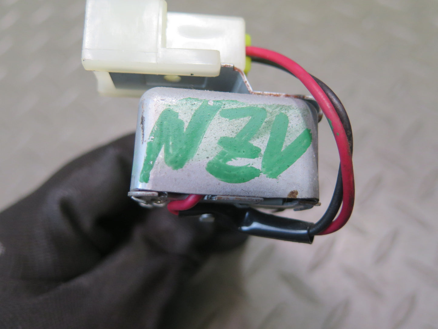 84-86 Nissan Z31 300ZX Buzzer Parking Alarm Module OEM