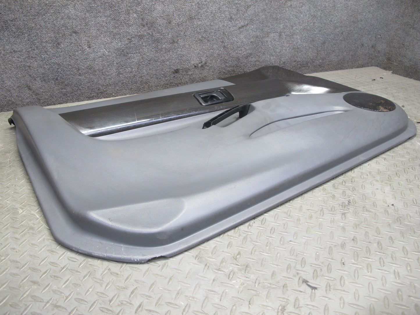 99-01 Isuzu Vehicross Set of 2 Left & Right Interior Door Panel Black Gray OEM