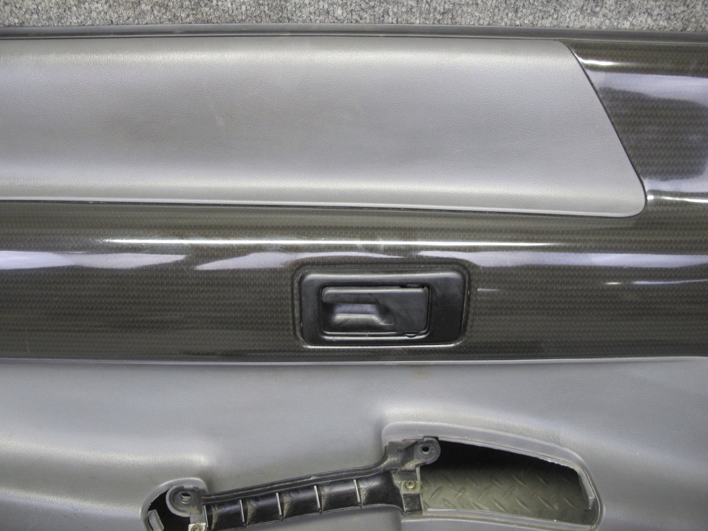 99-01 Isuzu Vehicross Set of 2 Left & Right Interior Door Panel Black Gray OEM
