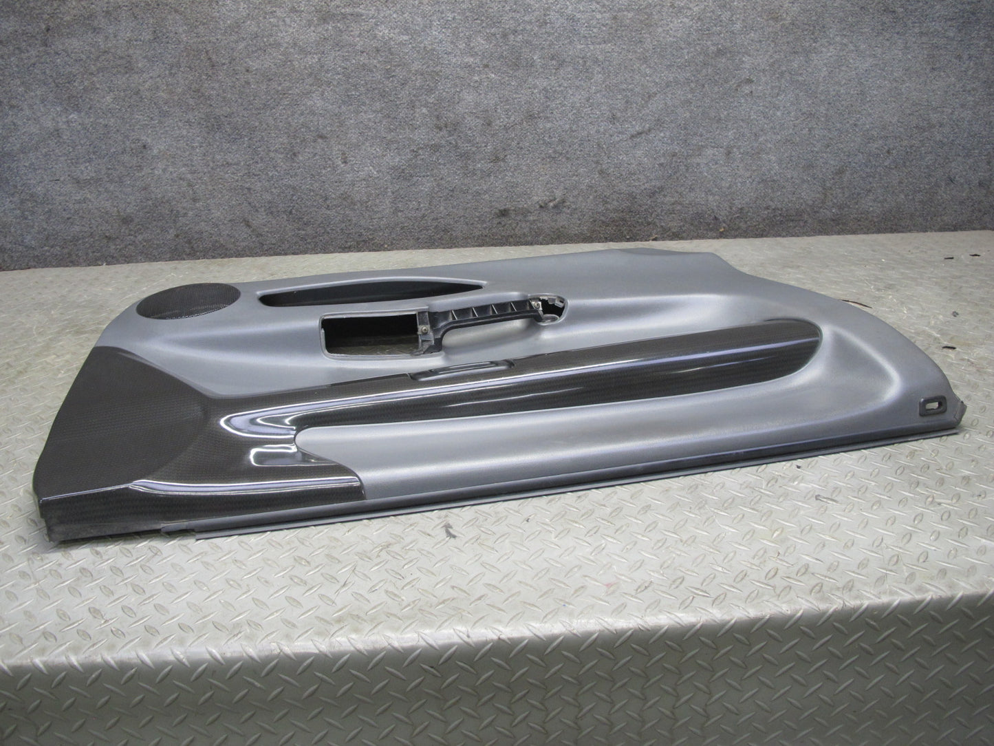 99-01 Isuzu Vehicross Set of 2 Left & Right Interior Door Panel Black Gray OEM