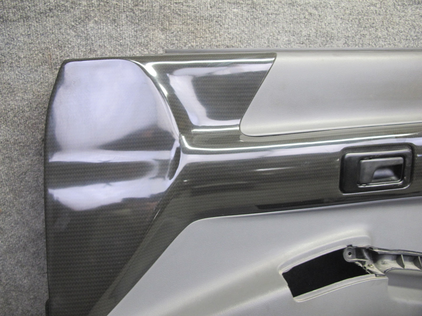 99-01 Isuzu Vehicross Set of 2 Left & Right Interior Door Panel Black Gray OEM
