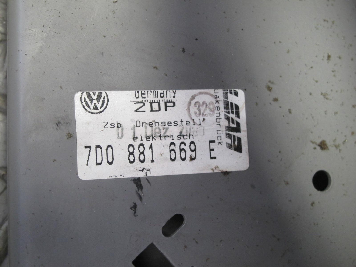 01-03 VW Eurovan T4 Camper Front Left Driver Swivel Seat Console Base OEM