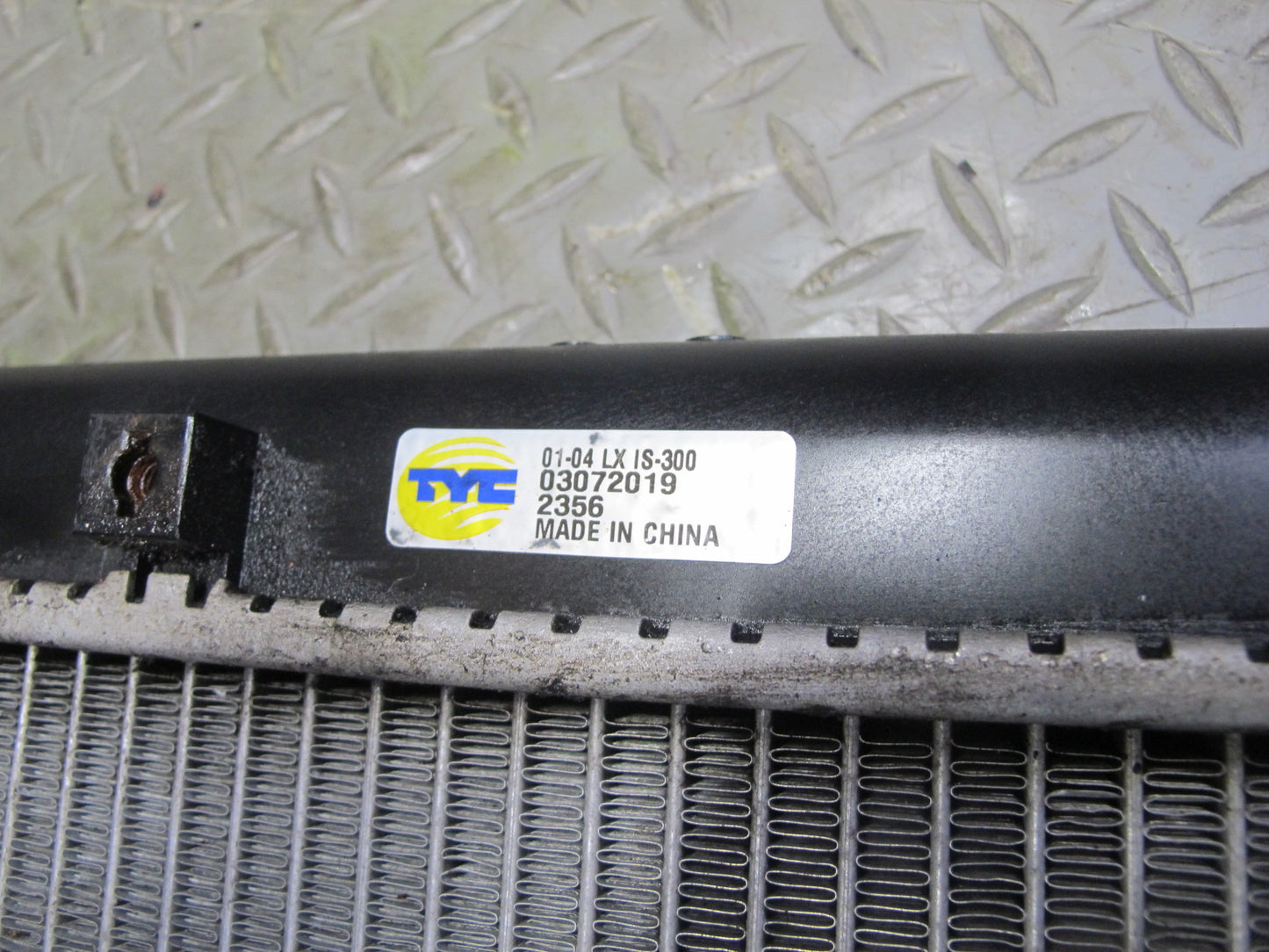 01-05 Lexus JCE10L IS300 Aftermarket Engine Cooling Radiator