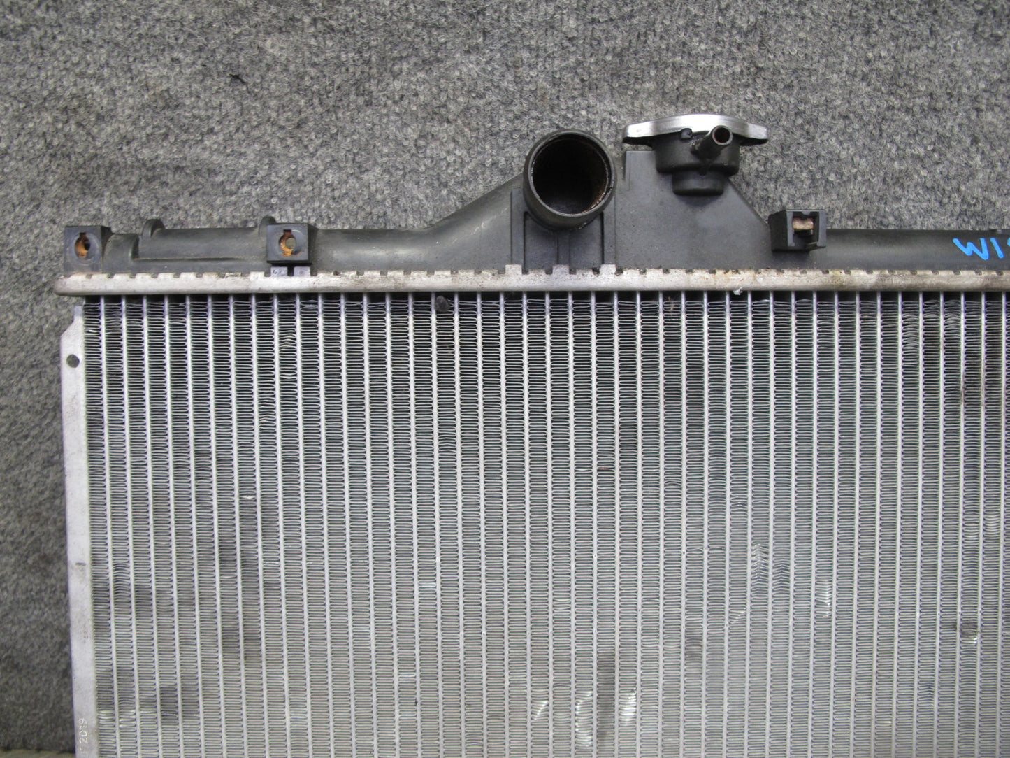 01-05 Lexus JCE10L IS300 Aftermarket Engine Cooling Radiator