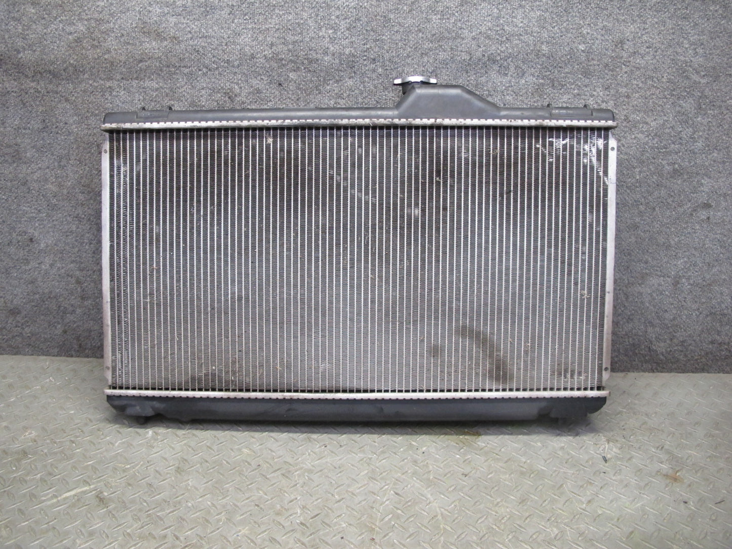 01-05 Lexus JCE10L IS300 Aftermarket Engine Cooling Radiator