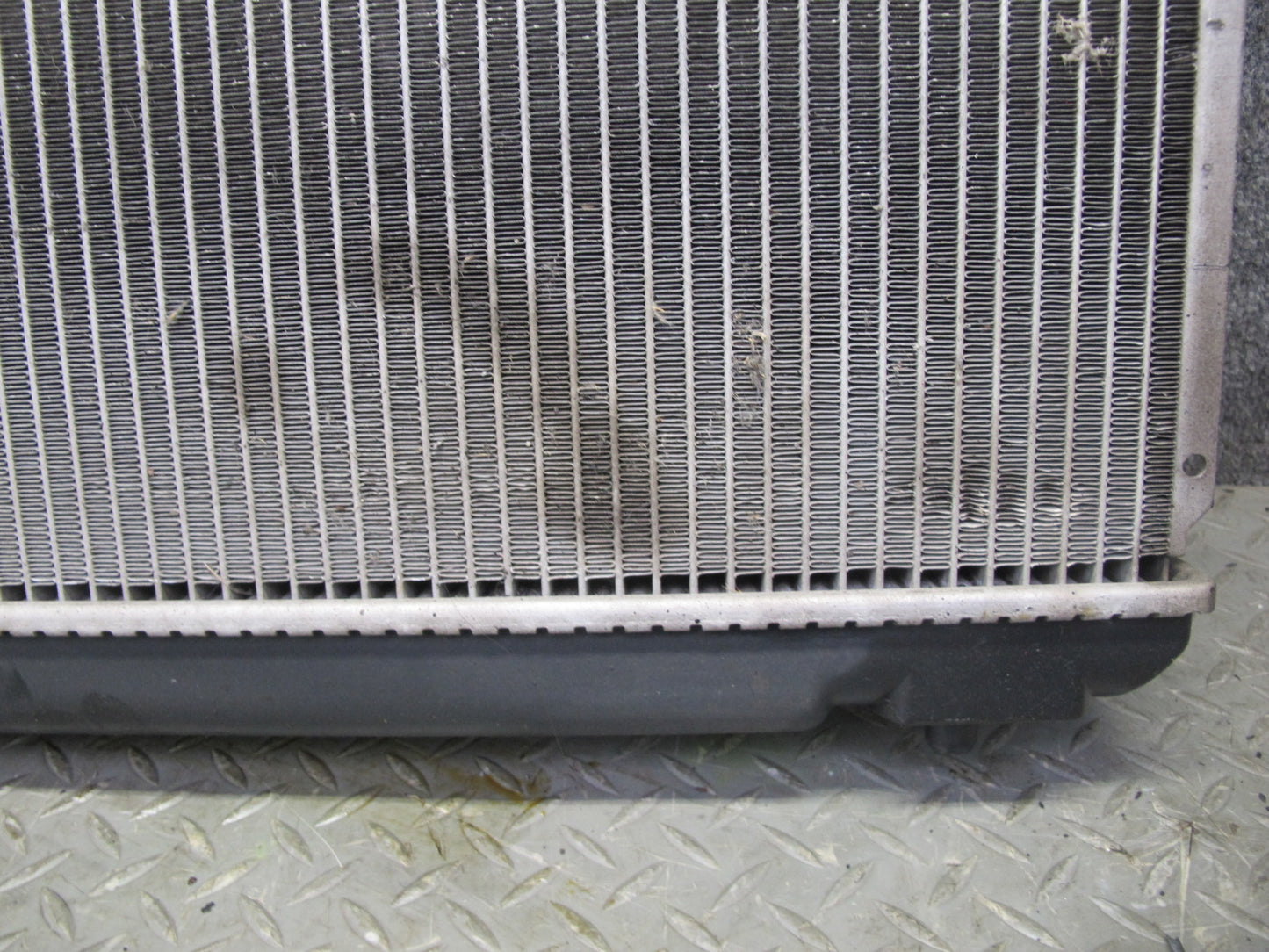 01-05 Lexus JCE10L IS300 Aftermarket Engine Cooling Radiator