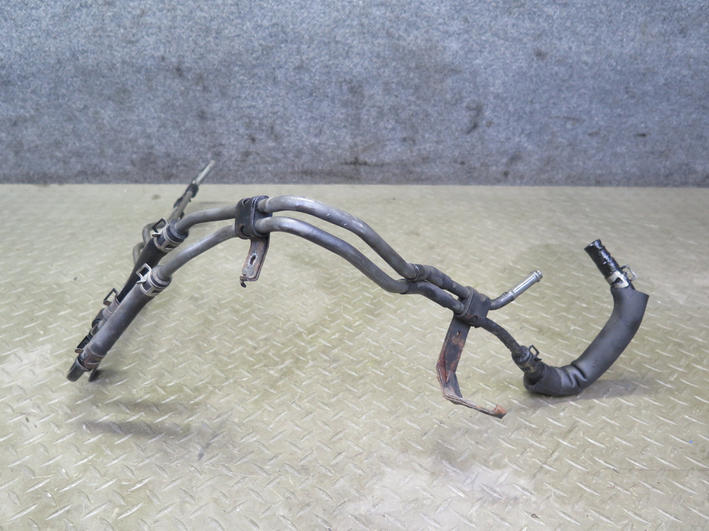 01-05 Lexus JCE10L IS300 Power Steering Oil Cooler Cooling Pipe Line Hose OEM