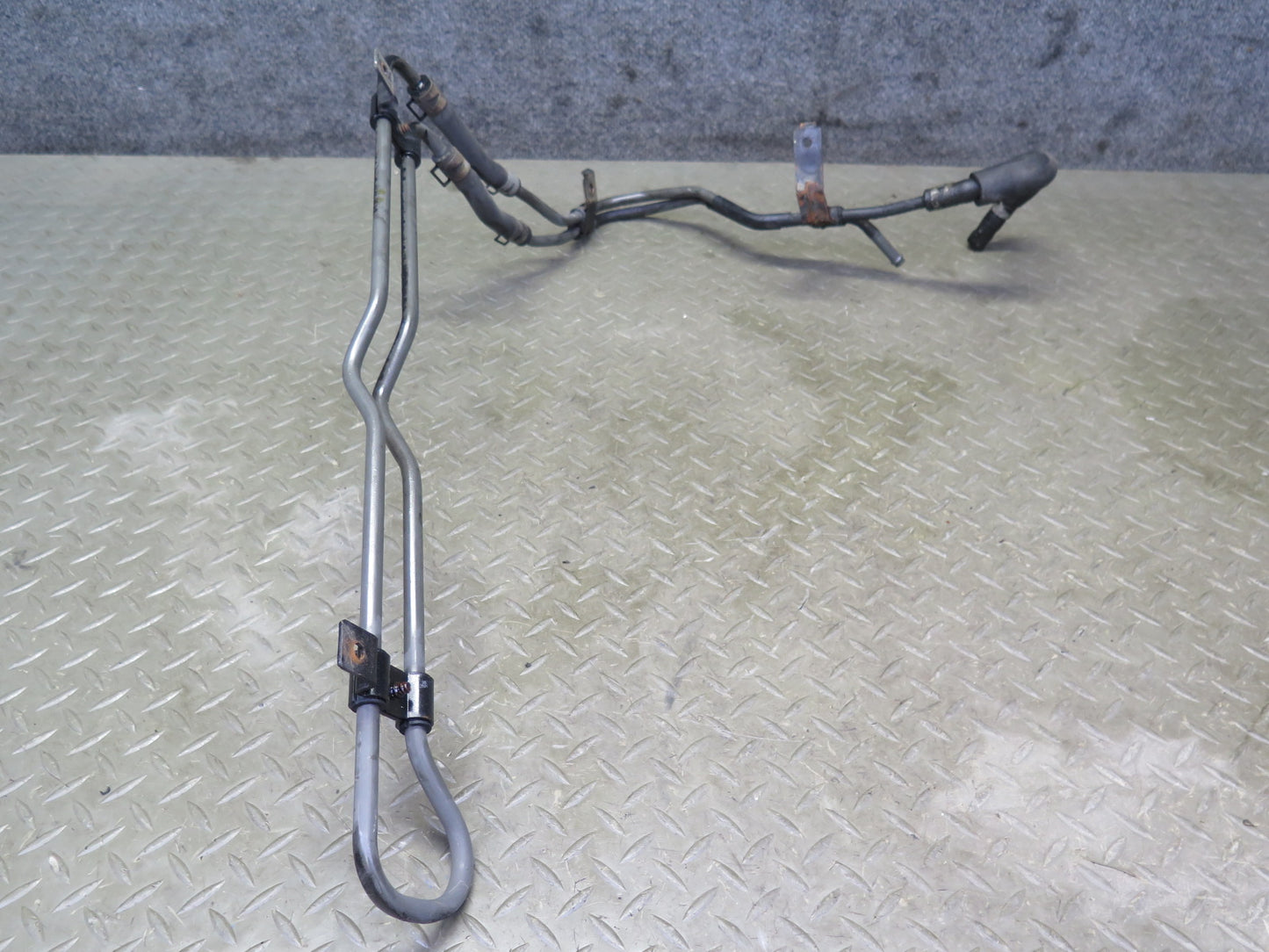 01-05 Lexus JCE10L IS300 Power Steering Oil Cooler Cooling Pipe Line Hose OEM