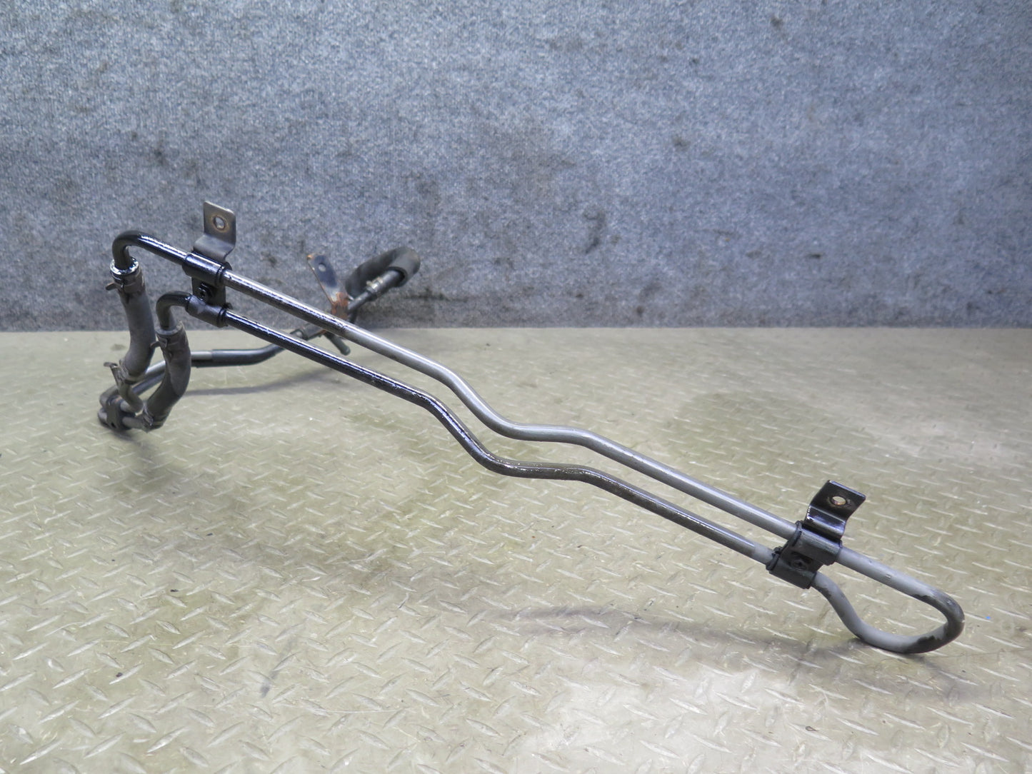 01-05 Lexus JCE10L IS300 Power Steering Oil Cooler Cooling Pipe Line Hose OEM