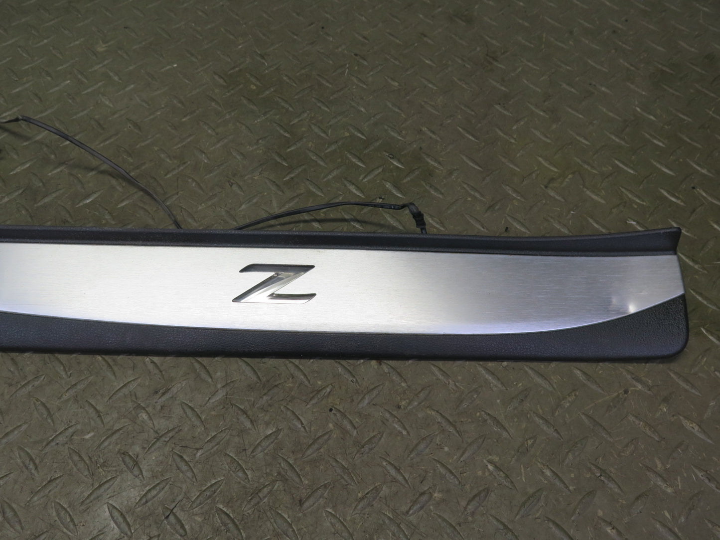 09-20 Nissan Z34 370Z Illuminated Left Right Door Scuff Sill Plate Trim Set OEM