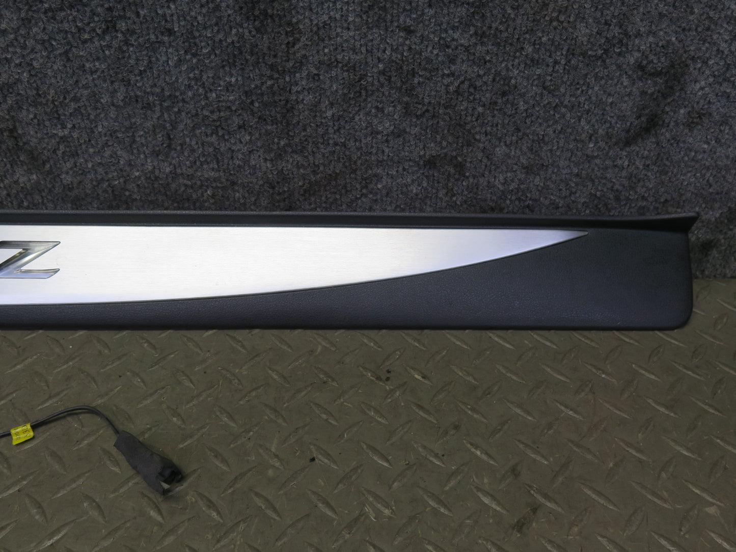 09-20 Nissan Z34 370Z Illuminated Left Right Door Scuff Sill Plate Trim Set OEM