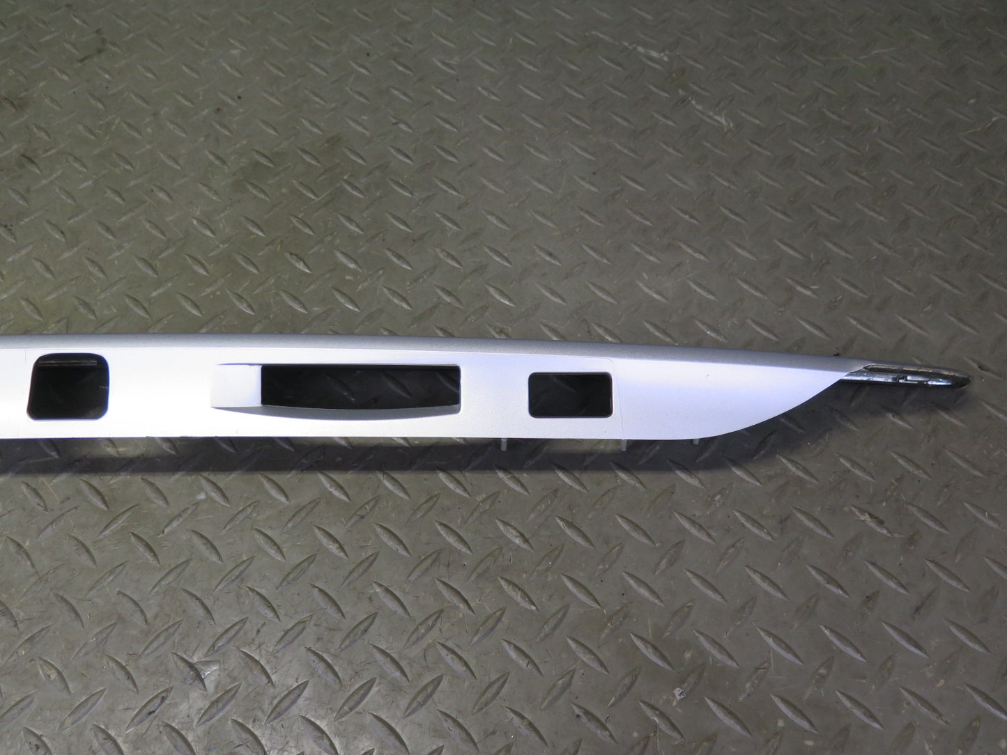04-06 Lexus UCF30L LS430 Rear Trunk License Light Trim Molding Cover Panel OEM