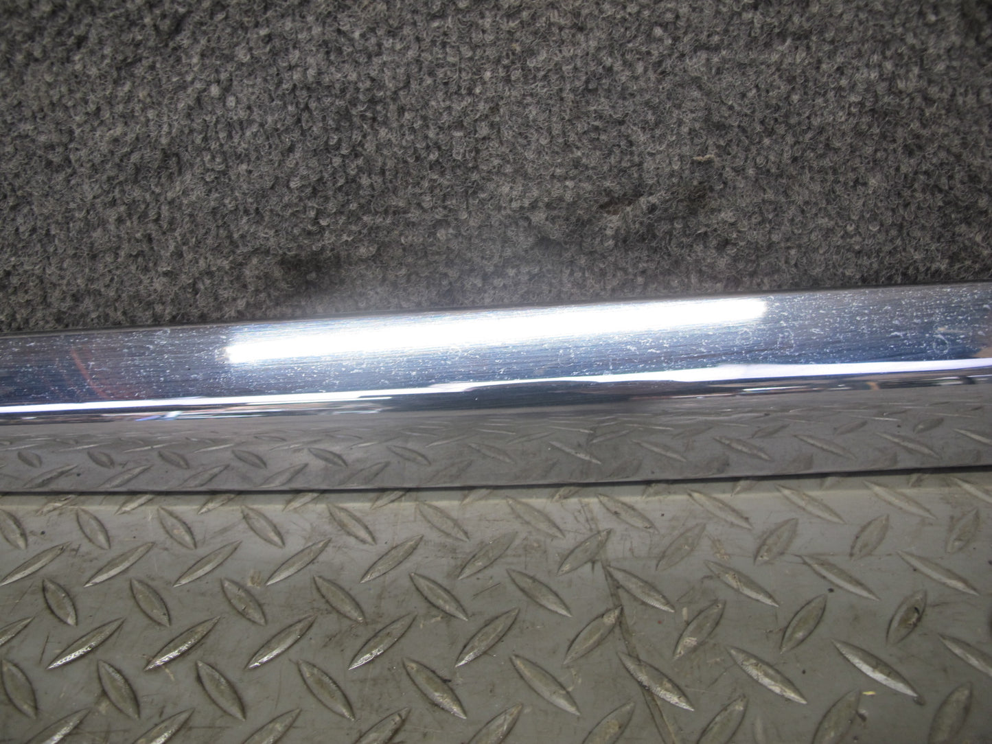 2014-2020 Infiniti QX60 Front Right Door Chrome Lower Trim Molding