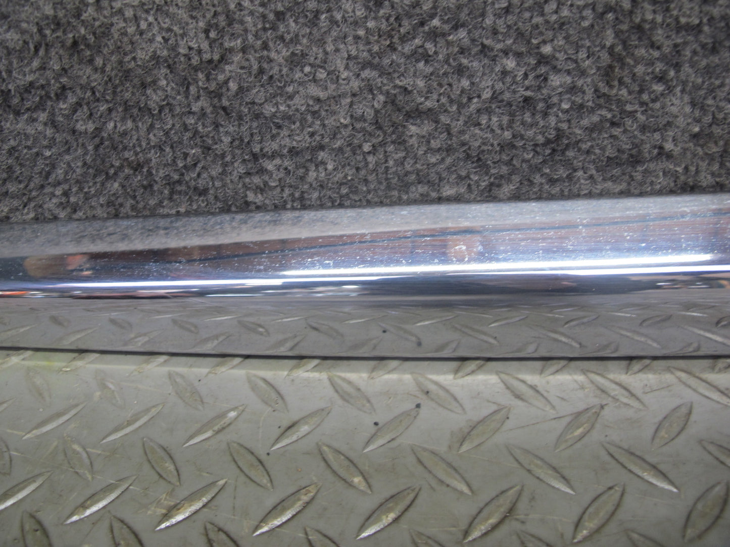 2014-2020 Infiniti QX60 Front Right Door Chrome Lower Trim Molding