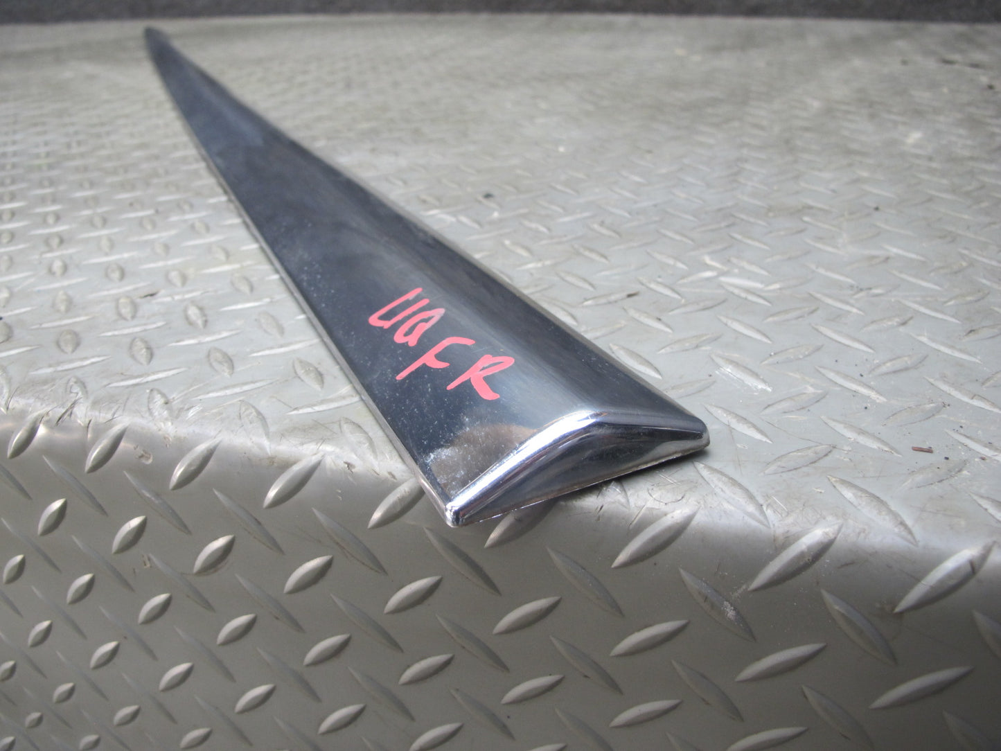 2014-2020 Infiniti QX60 Front Right Door Chrome Lower Trim Molding