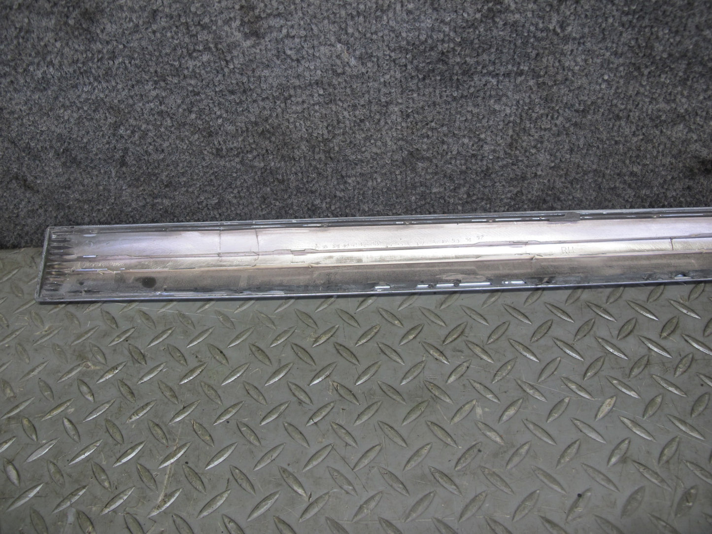 2014-2020 Infiniti QX60 Front Right Door Chrome Lower Trim Molding