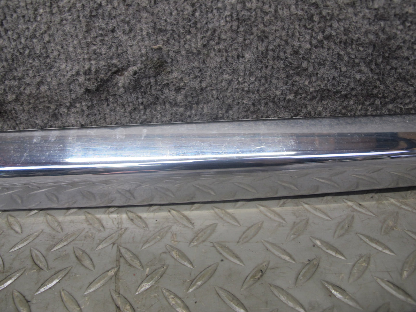 2014-2020 Infiniti QX60 Front Left Door Chrome Lower Trim Molding