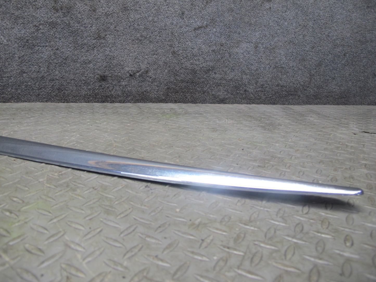 2014-2020 Infiniti QX60 Front Left Door Chrome Lower Trim Molding