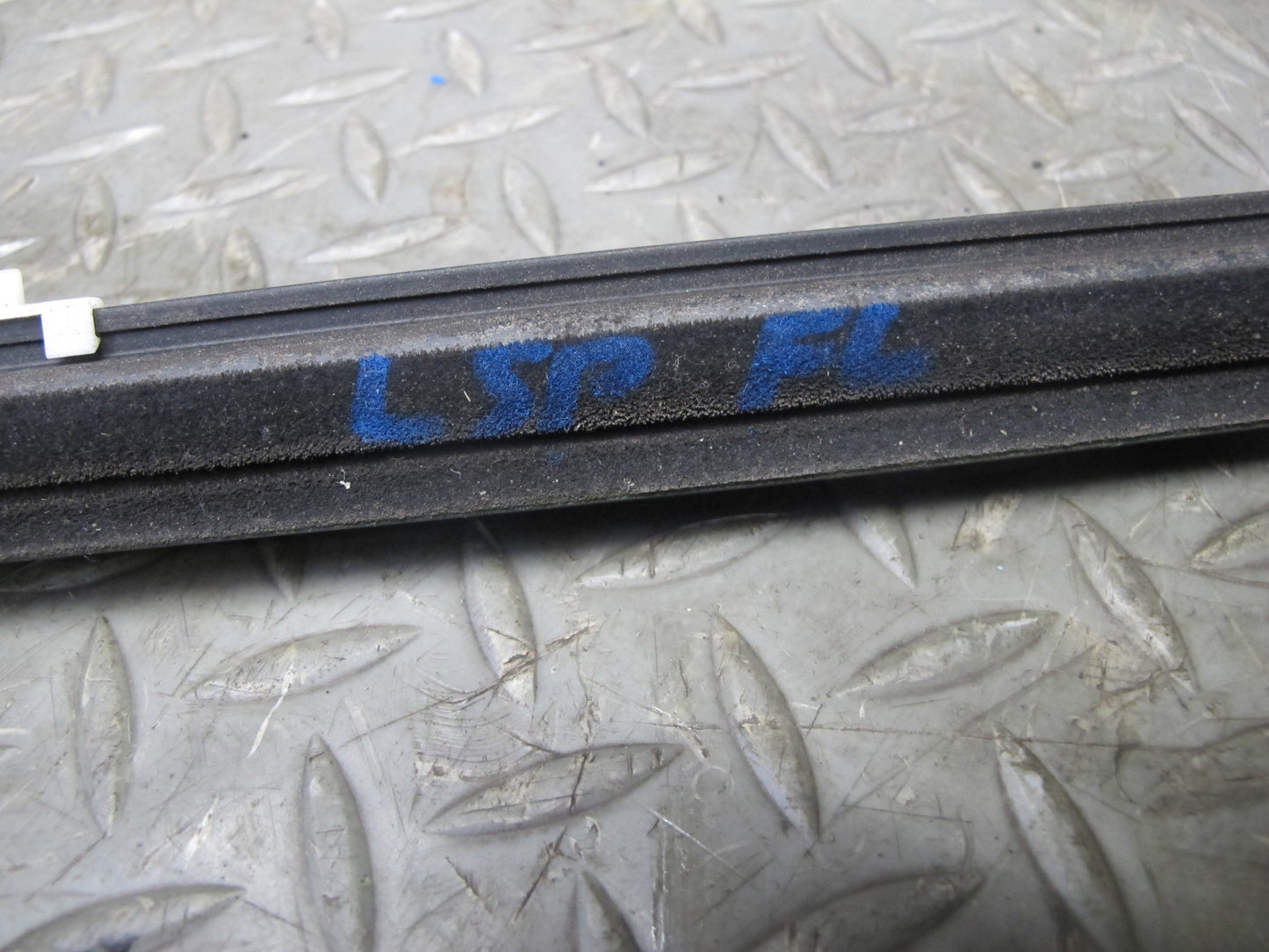01-06 Lexus UCF30L LS430 Front & Rear Left Door Weatherstrip Molding Set OEM
