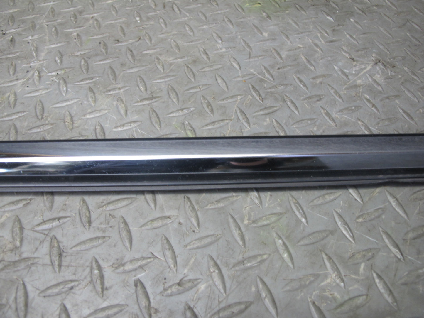 01-06 Lexus UCF30L LS430 Front & Rear Left Door Weatherstrip Molding Set OEM