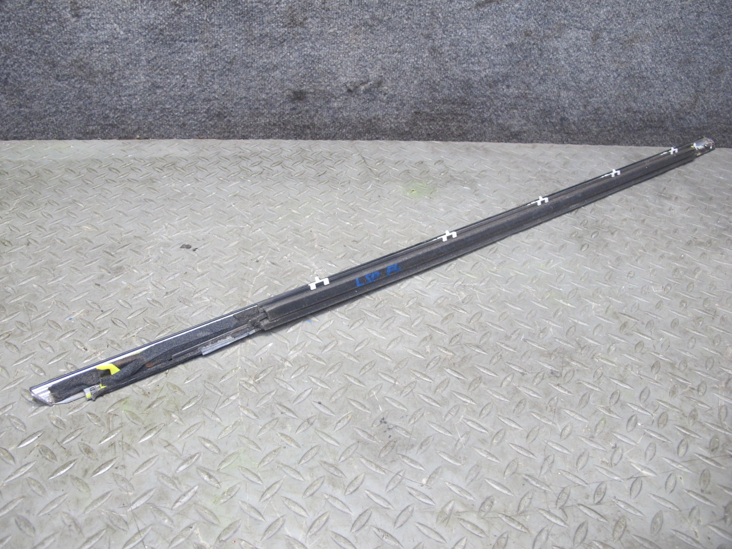 01-06 Lexus UCF30L LS430 Front & Rear Left Door Weatherstrip Molding Set OEM