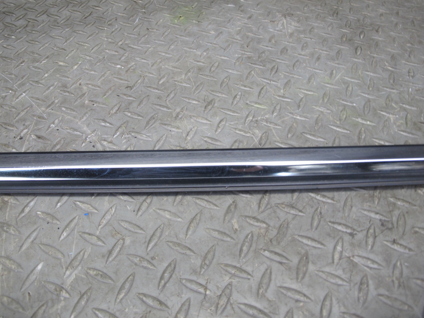 01-06 Lexus UCF30L LS430 Front & Rear Left Door Weatherstrip Molding Set OEM