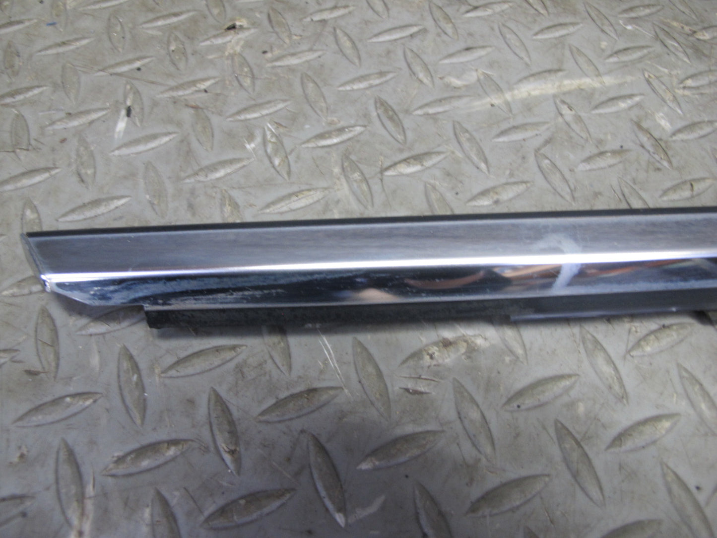 01-06 Lexus UCF30L LS430 Front & Rear Right Door Weatherstrip Molding Set OEM