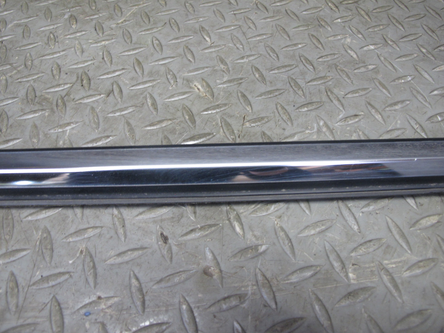 01-06 Lexus UCF30L LS430 Front & Rear Right Door Weatherstrip Molding Set OEM