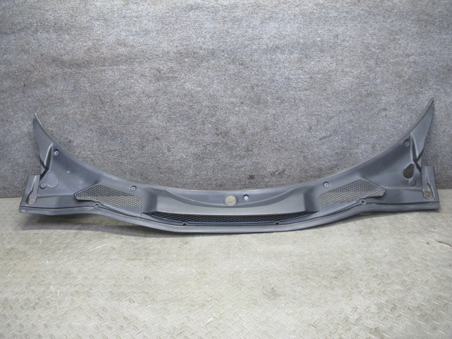 00-05 Toyota MR2 Spyder ZZW30L Front Vent Cowl Trim Cover Panel 55781-17060 OEM