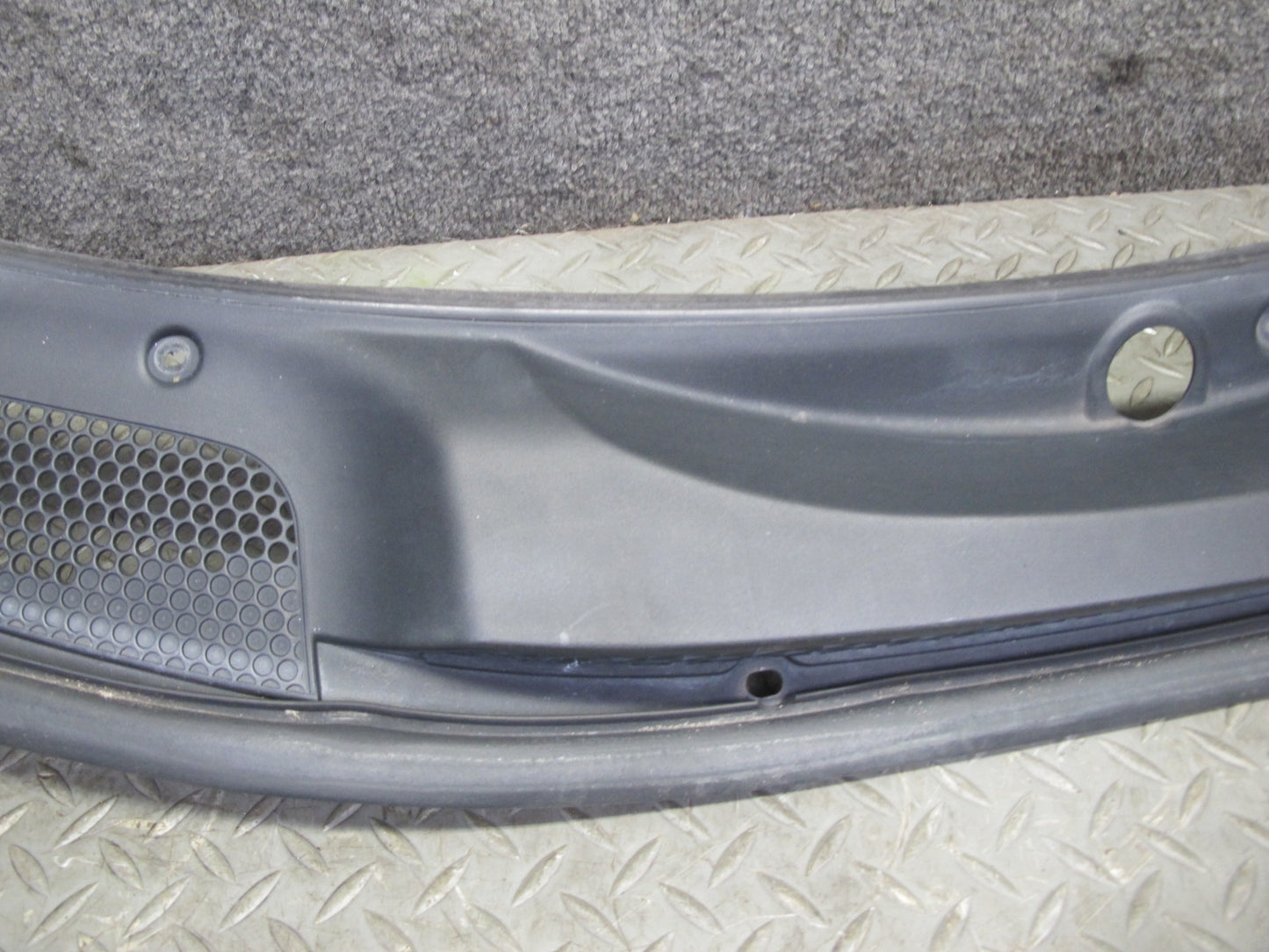 00-05 Toyota MR2 Spyder ZZW30L Front Vent Cowl Trim Cover Panel 55781-17060 OEM