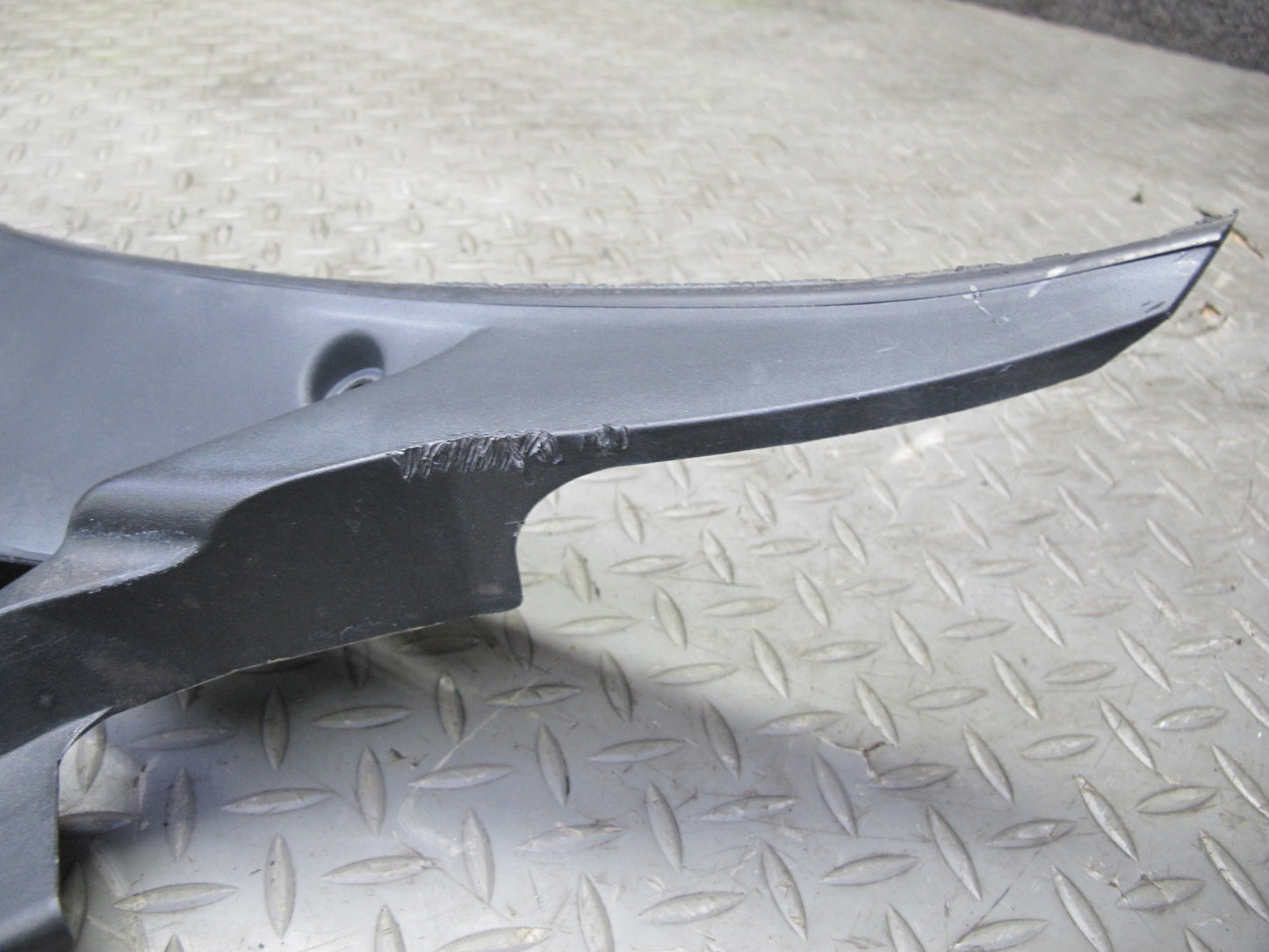 00-05 Toyota MR2 Spyder ZZW30L Front Vent Cowl Trim Cover Panel 55781-17060 OEM