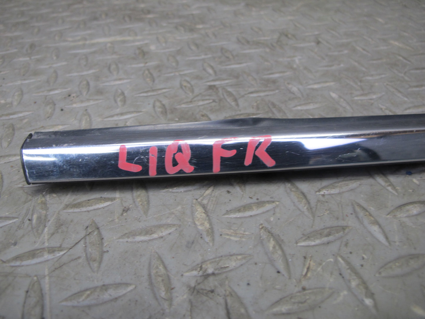 2014-2020 Infiniti QX60 Front Right Door Window Chrome Trim Molding