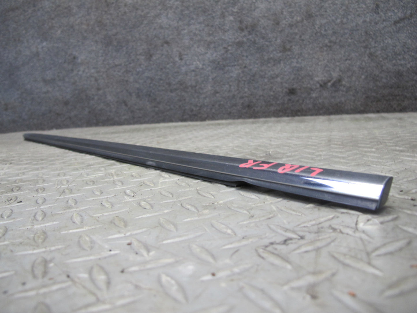 2014-2020 Infiniti QX60 Front Right Door Window Chrome Trim Molding