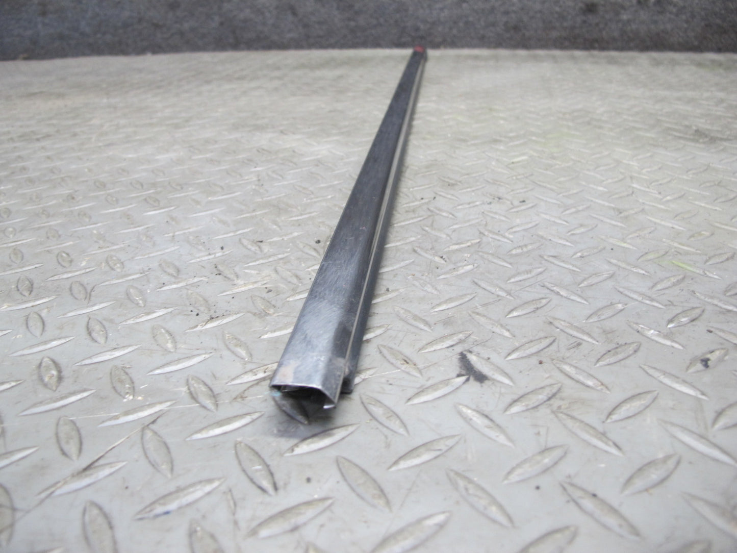 2014-2020 Infiniti QX60 Front Right Door Window Chrome Trim Molding