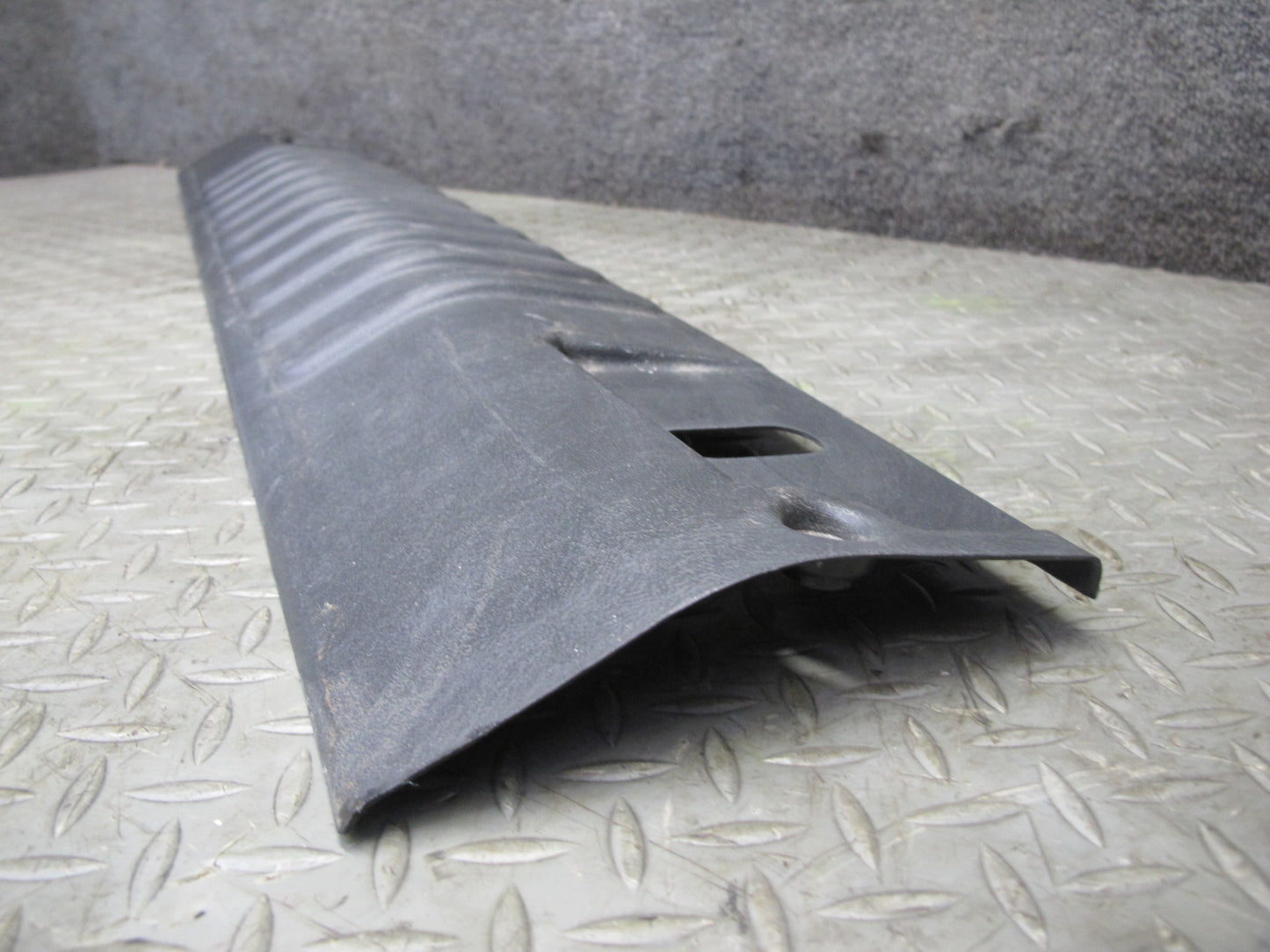 2005-2009 Hummer H2 Rear Trunk Loading Sill Scuff Trim Plate Panel