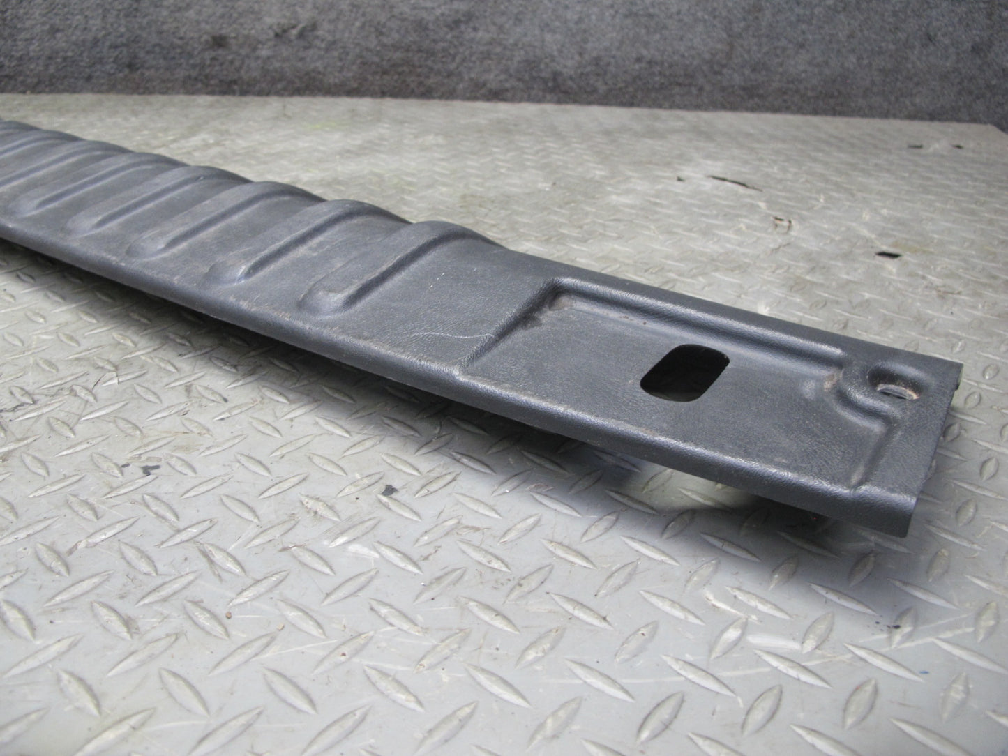 2005-2009 Hummer H2 Rear Trunk Loading Sill Scuff Trim Plate Panel