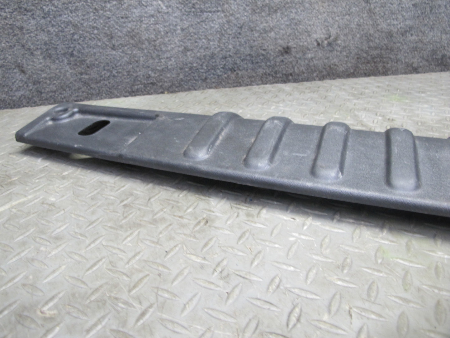 2005-2009 Hummer H2 Rear Trunk Loading Sill Scuff Trim Plate Panel