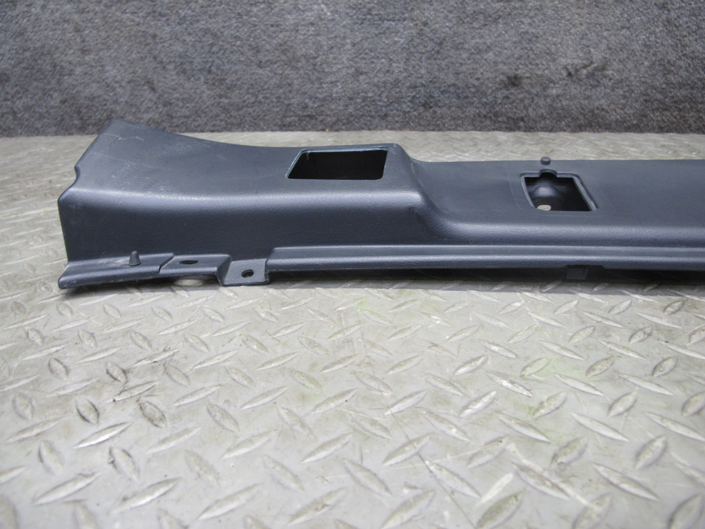 00-05 Toyota MR2 Spyder ZZW30L Rear Trunk Sill Trim Panel 64712-17040 OEM