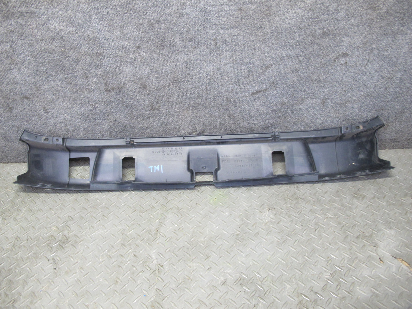 00-05 Toyota MR2 Spyder ZZW30L Rear Trunk Sill Trim Panel 64712-17040 OEM