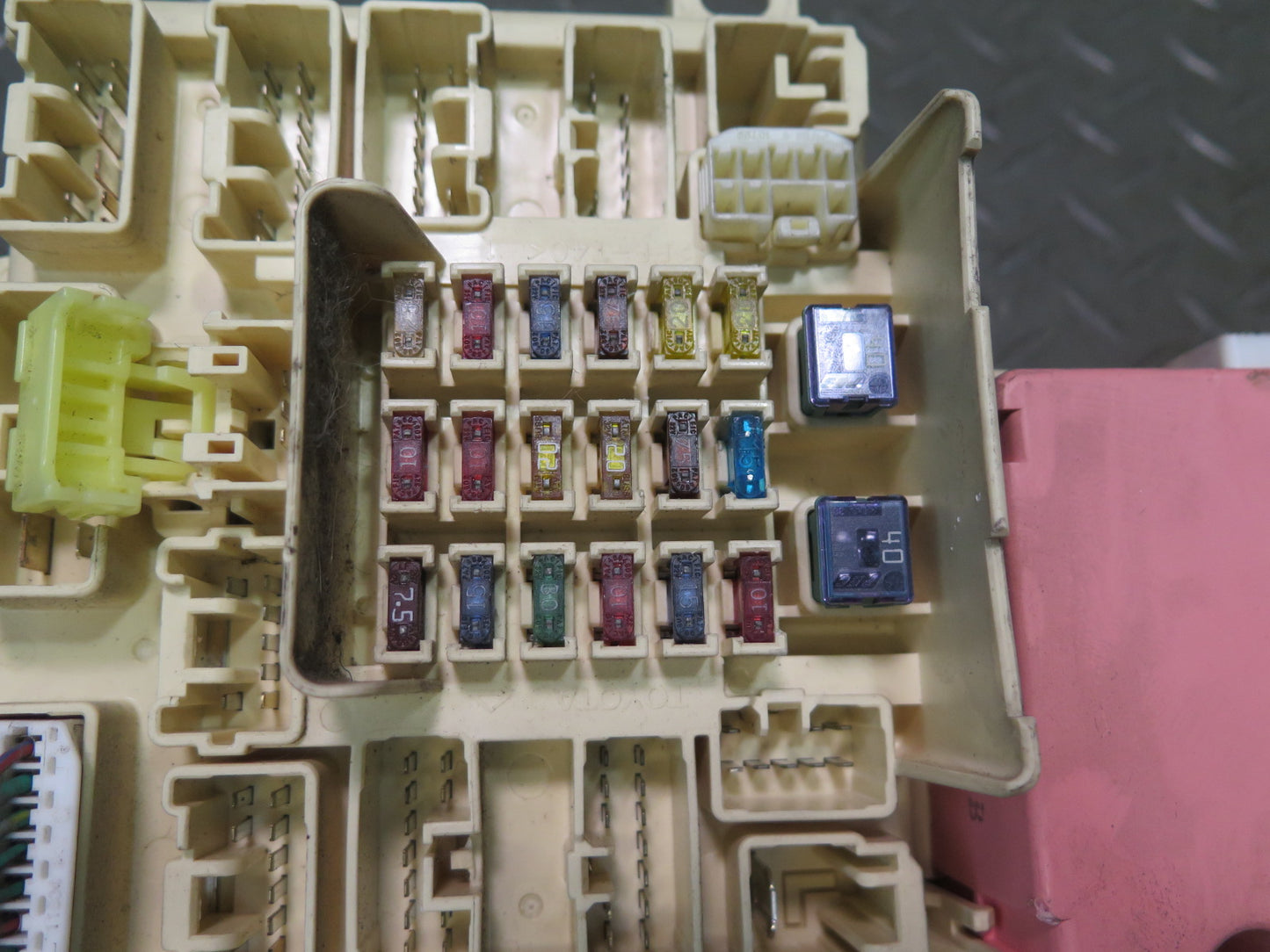 02-05 Lexus IS300 Dash Left Fuse Relay Box w MPX Control Module OEM
