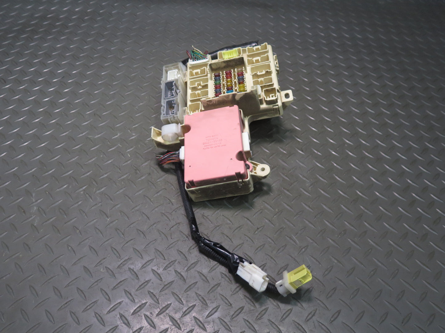02-05 Lexus IS300 Dash Left Fuse Relay Box w MPX Control Module OEM