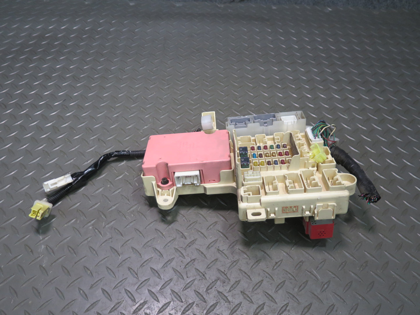 02-05 Lexus IS300 Dash Left Fuse Relay Box w MPX Control Module OEM
