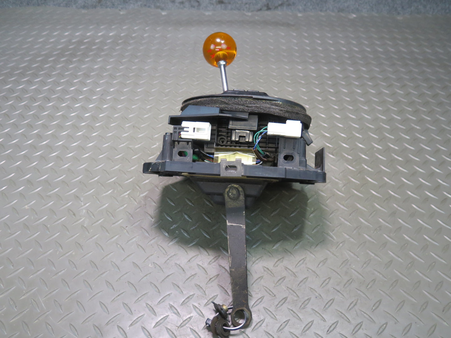 01-05 Lexus JCE10L IS300 A/T Automatic Transmission Gear Shifter w Knob OEM