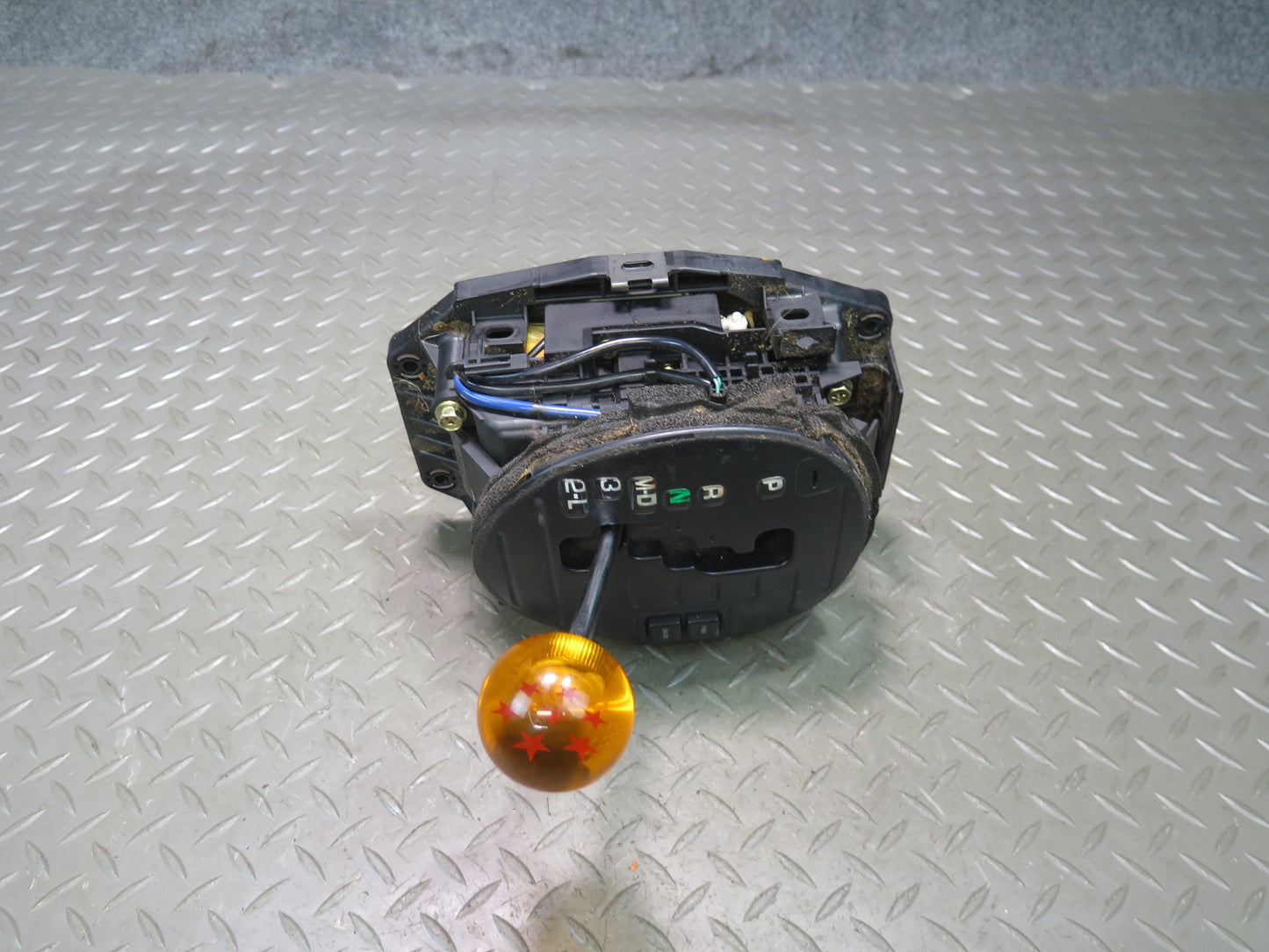 01-05 Lexus JCE10L IS300 A/T Automatic Transmission Gear Shifter w Knob OEM