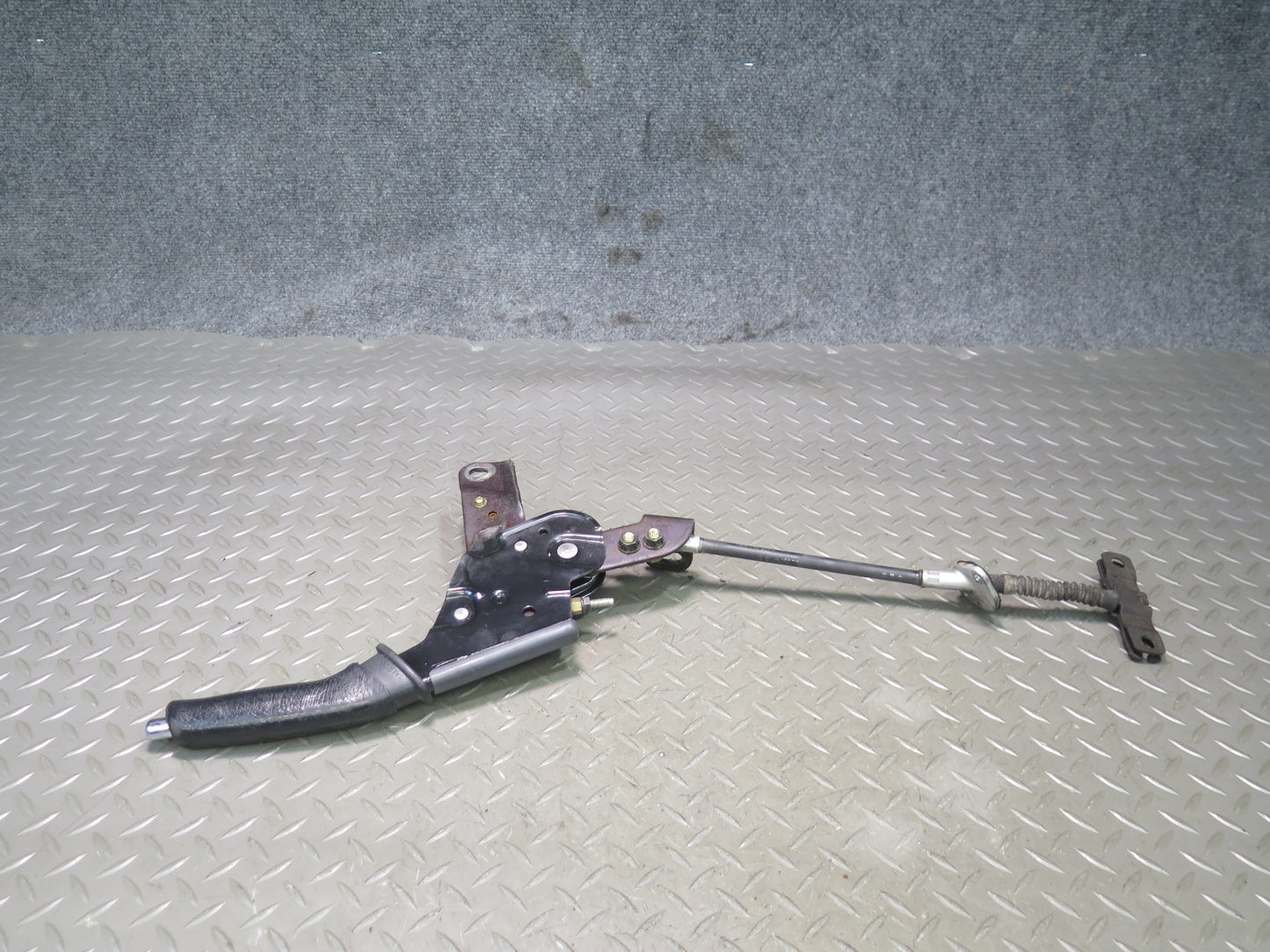 01-05 Lexus JCE10L IS300 Emergency Parking Hand Brake Handle w Boot Cover OEM