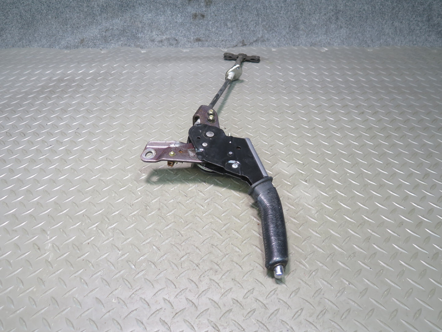 01-05 Lexus JCE10L IS300 Emergency Parking Hand Brake Handle w Boot Cover OEM