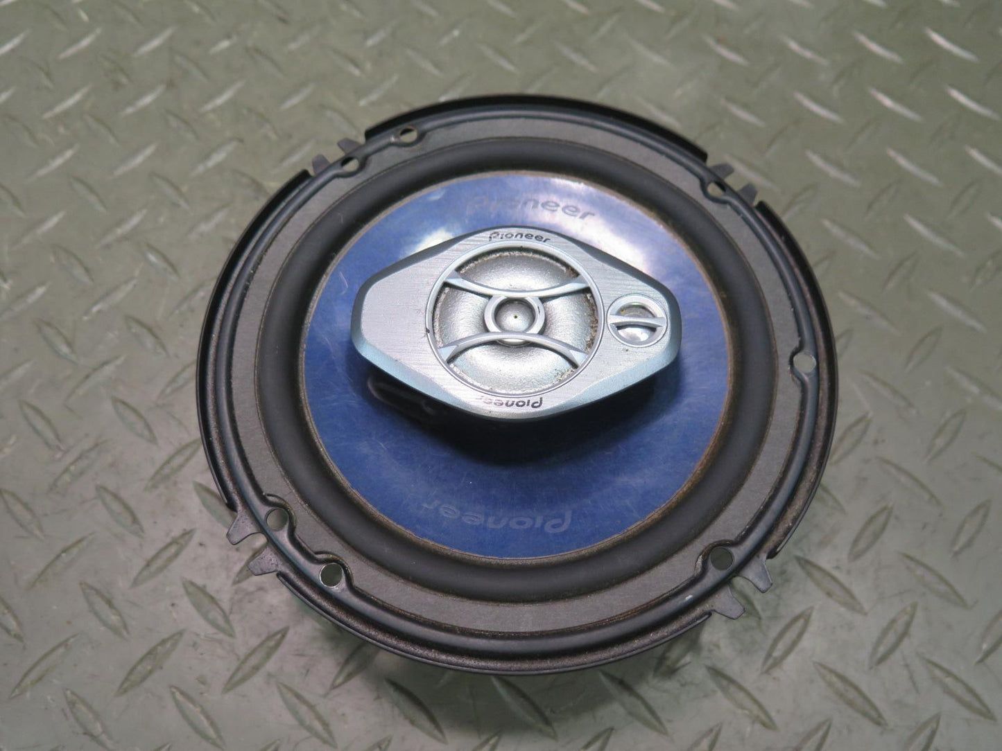 Set of 2 Pioneer TS-A1670R 6.5'' 180W 3-WAY Coaxial Speaker