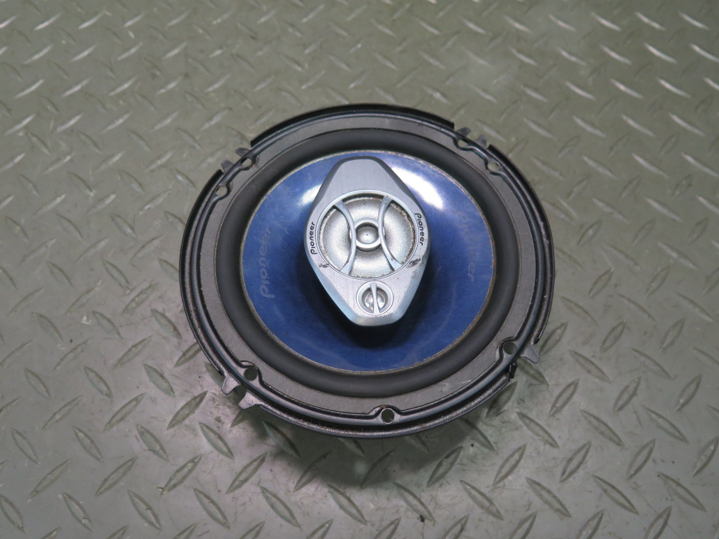 Set of 2 Pioneer TS-A1670R 6.5'' 180W 3-WAY Coaxial Speaker