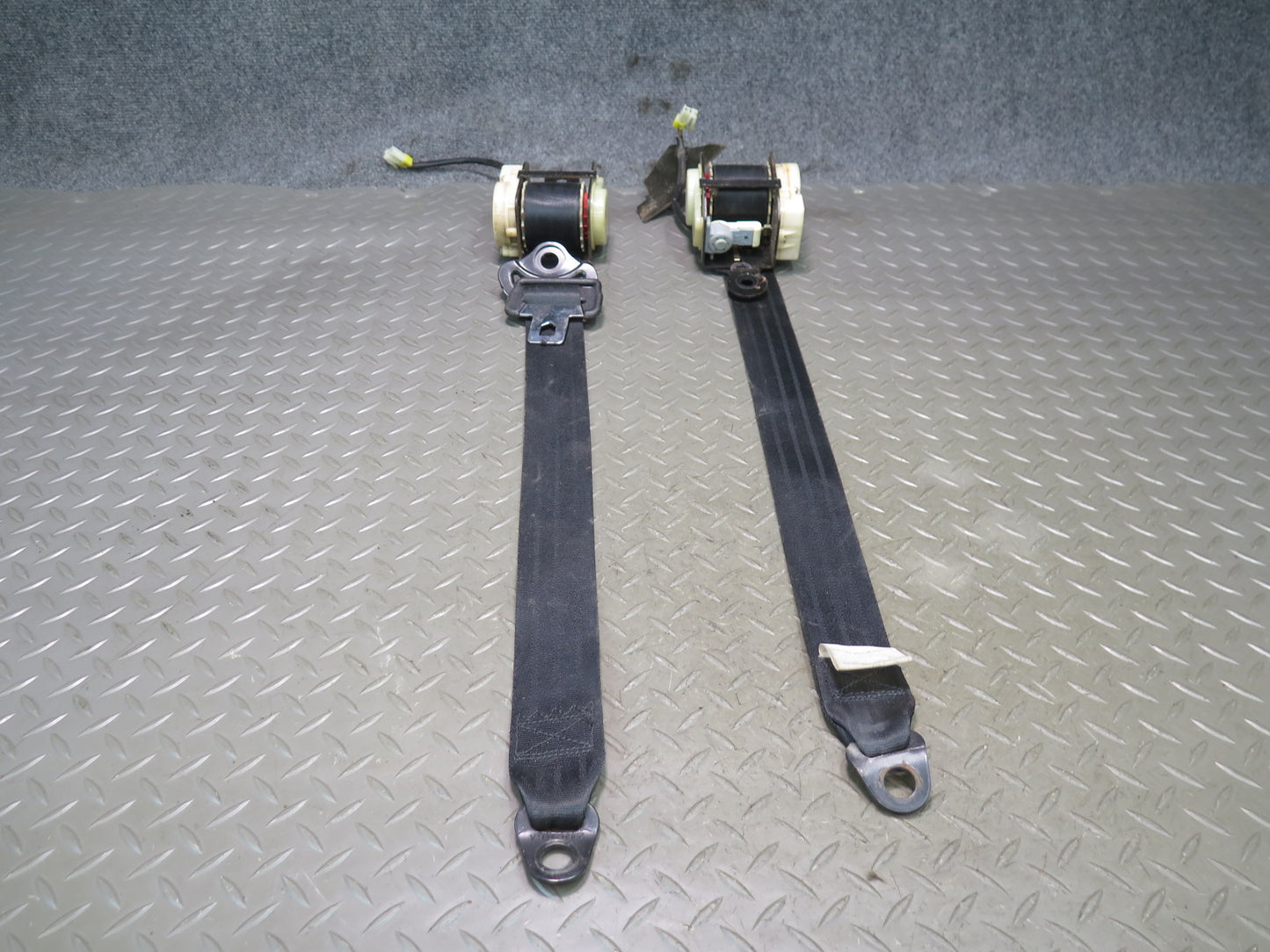 84-86 NISSAN 300ZX Z31 2-SEAT FRONT LEFT & RIGHT SIDE SEATBELT RETRACTOR SET OEM